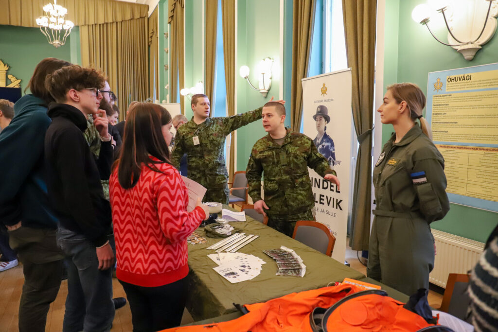 Kaitseväe Akadeemia avas uksed ligi 500 huvilisele