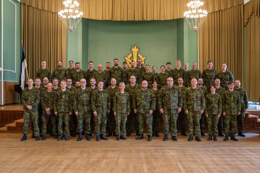 Kaitseväe Akadeemias lõppes nooremstaabiohvitseri kursus