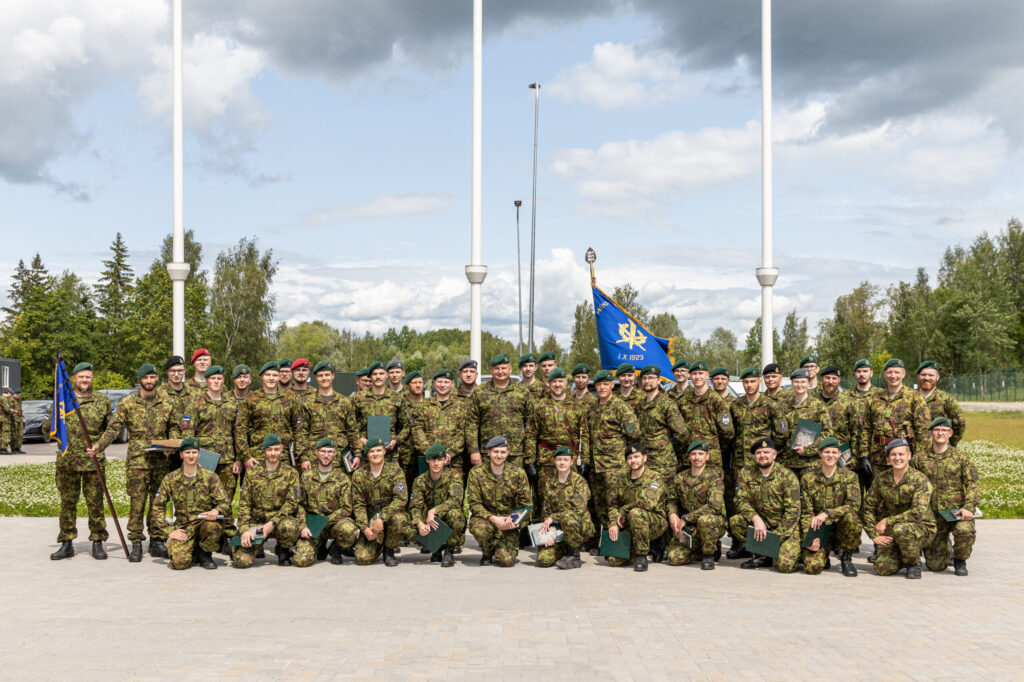 Kaitsevägi sai juurde 47 nooremveeblit